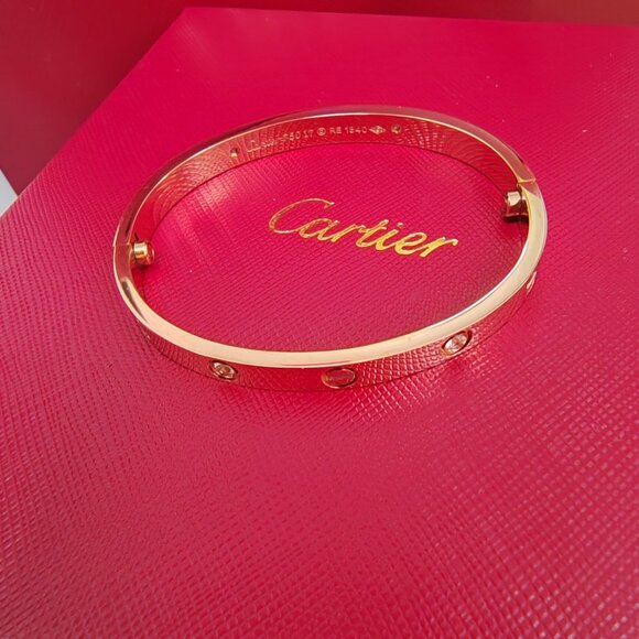 Cartier Wide Four-Diamond Classic Bracelet in Rose Gold - Picture 6 of 7